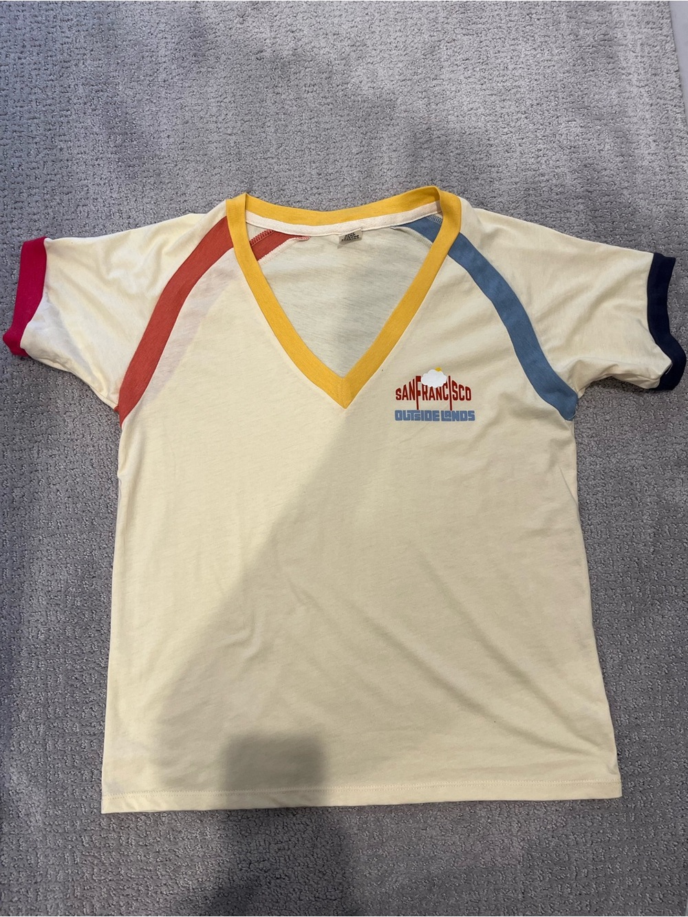 San Francisco Outside Lands Cream V-Neck Tee L